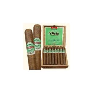 Viejo '98 by Puros Indios