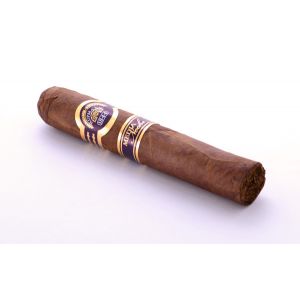 H. Upmann Media Noche Robusto