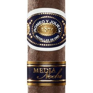Romeo y Julieta Media Noche Toro