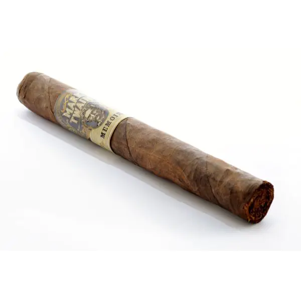 universal tobacco Universal Reports First-Quarter Results